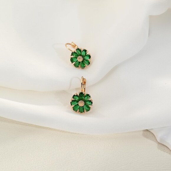 Women's Green Trendy Beautiful Unique Flower Leverback Vintage Floral Earrings - Picture 5 of 7